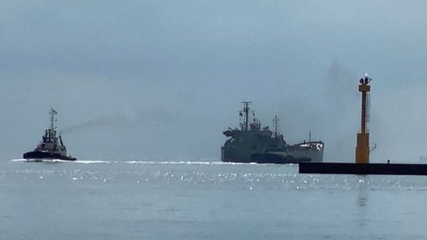 Barco con ayuda humanitaria para Cuba zarpa del puerto de Veracruz