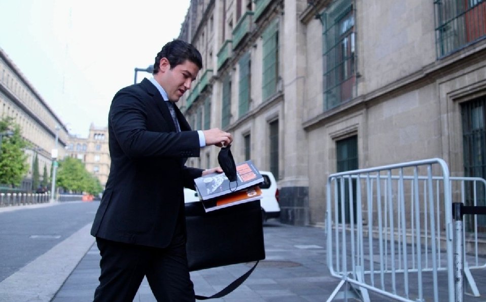 Samuel García, gobernador de Nuevo León, prioriza su estado y posterga aspiraciones presidenciales hasta 2030