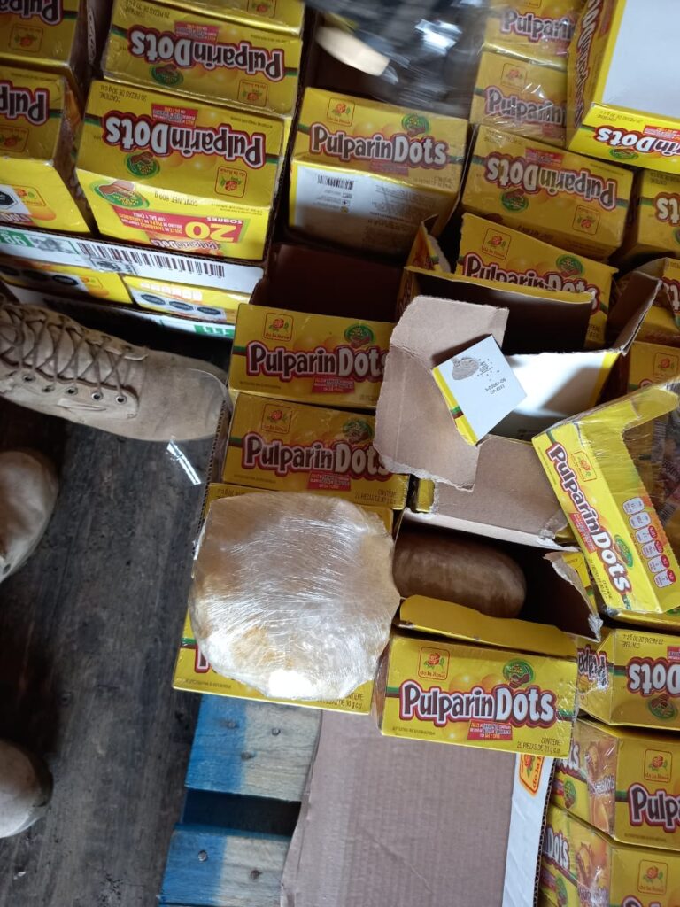 Ejército decomisa 334 mdp en metanfetamina escondida en cargamento de dulces en Sonora