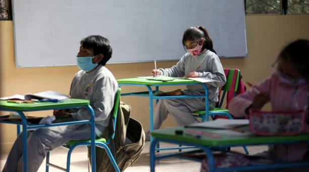 Clases presenciales ayudarán a niños a superar depresión: SNDIF