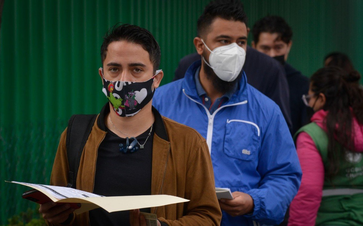 México suma 250 mil 469 muertes por covid-19