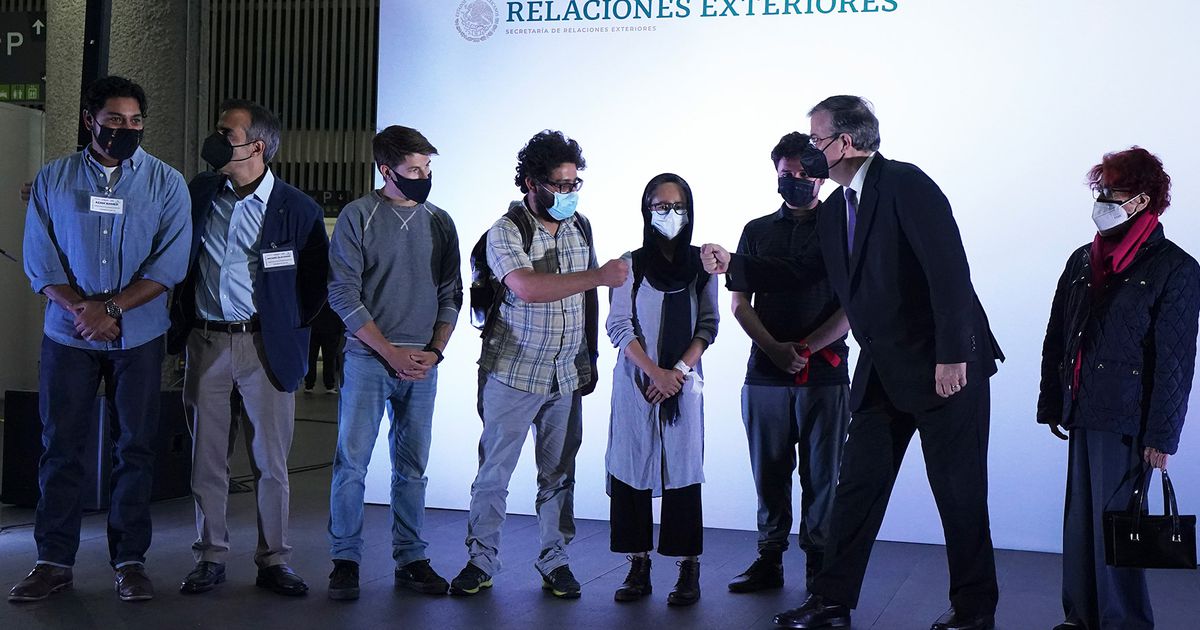 Llega a México tercer grupo de refugiados afganos