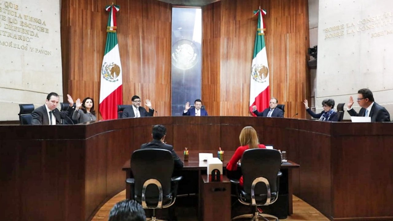 TEPJF rechaza ordenar al INE reducir salarios de consejeros￼