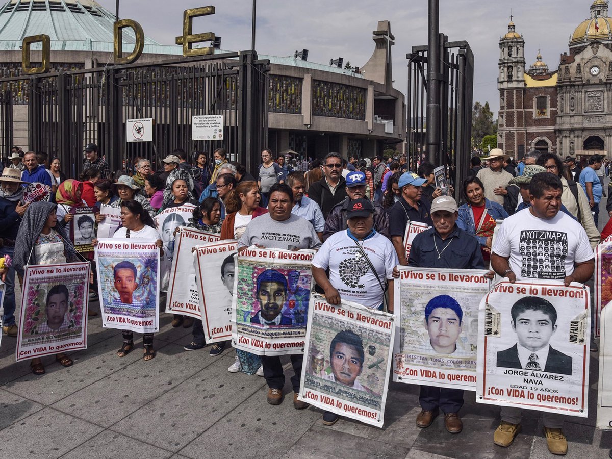 Gobierno federal acuerda dar continuidad a trabajos del GIEI en caso Ayotzinapa
