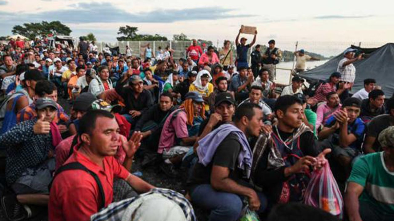 EU cierra su frontera con México para frenar flujo de migrantes