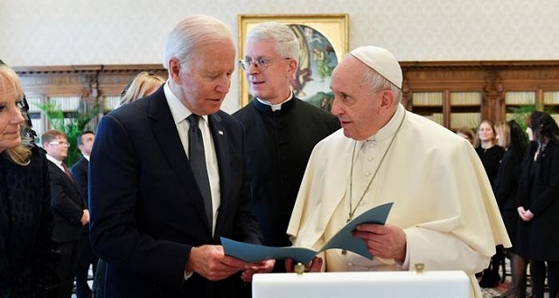 Papa Francisco y Joe Biden se reúnen en el Vaticano