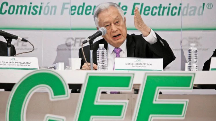 Bartlett llama a directivos de CFE cerrar filas para defender reforma eléctrica de AMLO
