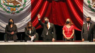 Samuel García rinde protesta como nuevo gobernador de Nuevo León