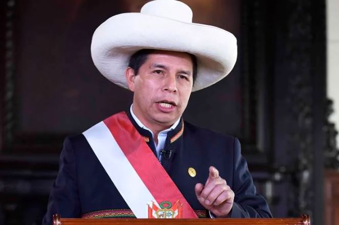 Pedro Castillo acepta renuncia de todo su gabinete