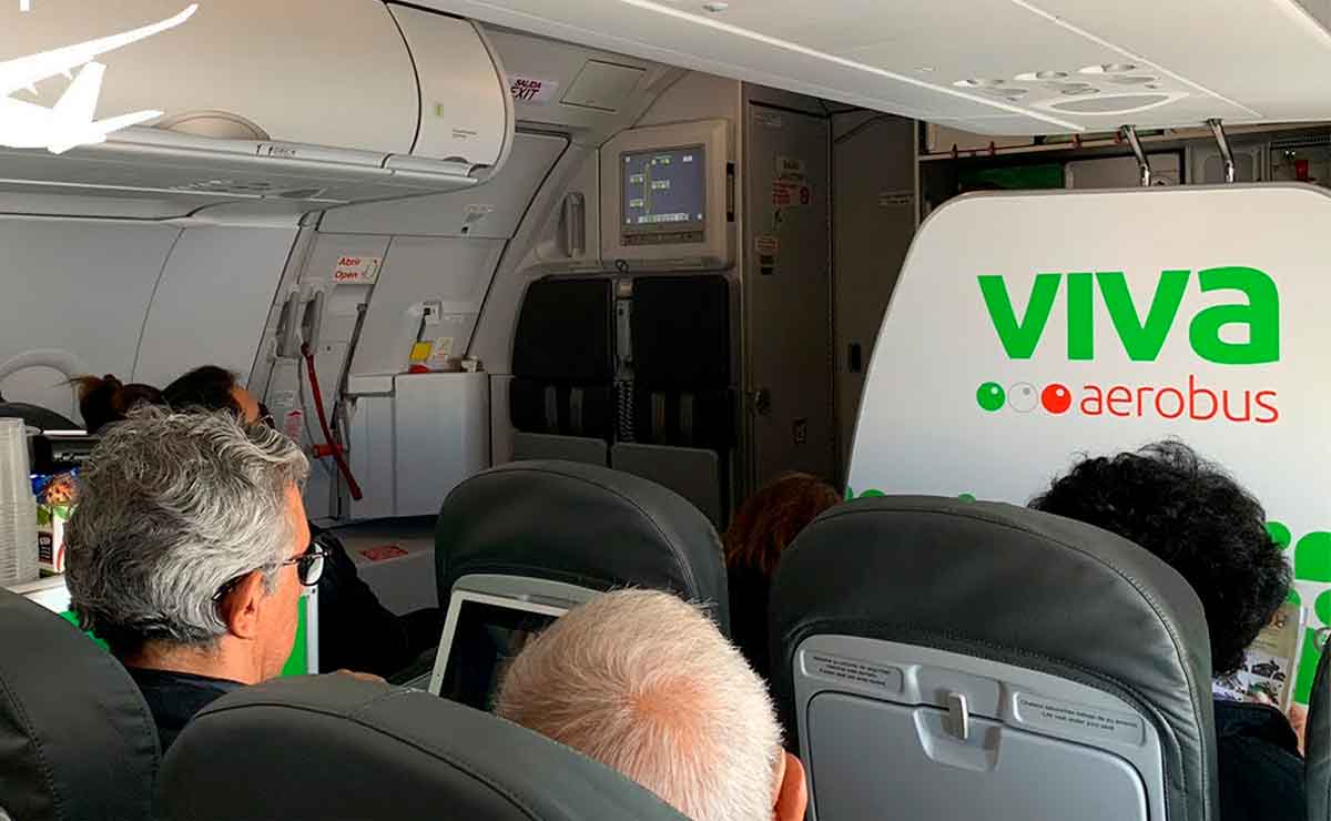 Profeco insta a pasajeros de VivaAerobus a presentar queja por cobro de equipaje de mano