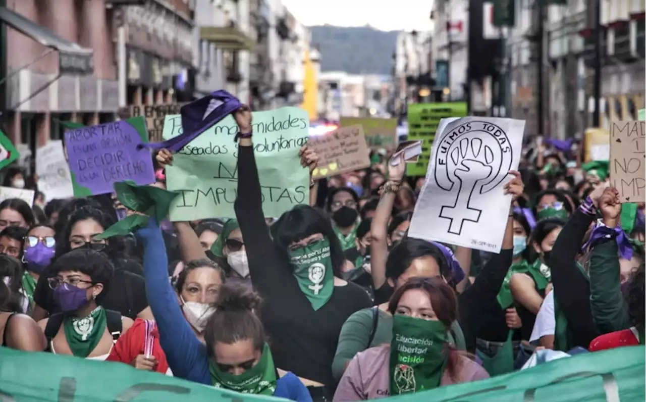 Amnistía Internacional denuncia represión de manifestaciones de mujeres en México