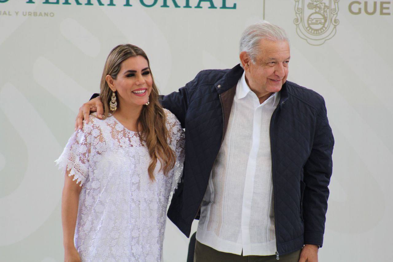 AMLO presenta el plan de apoyo a Guerrero y reitera respaldo a Evelyn Salgado