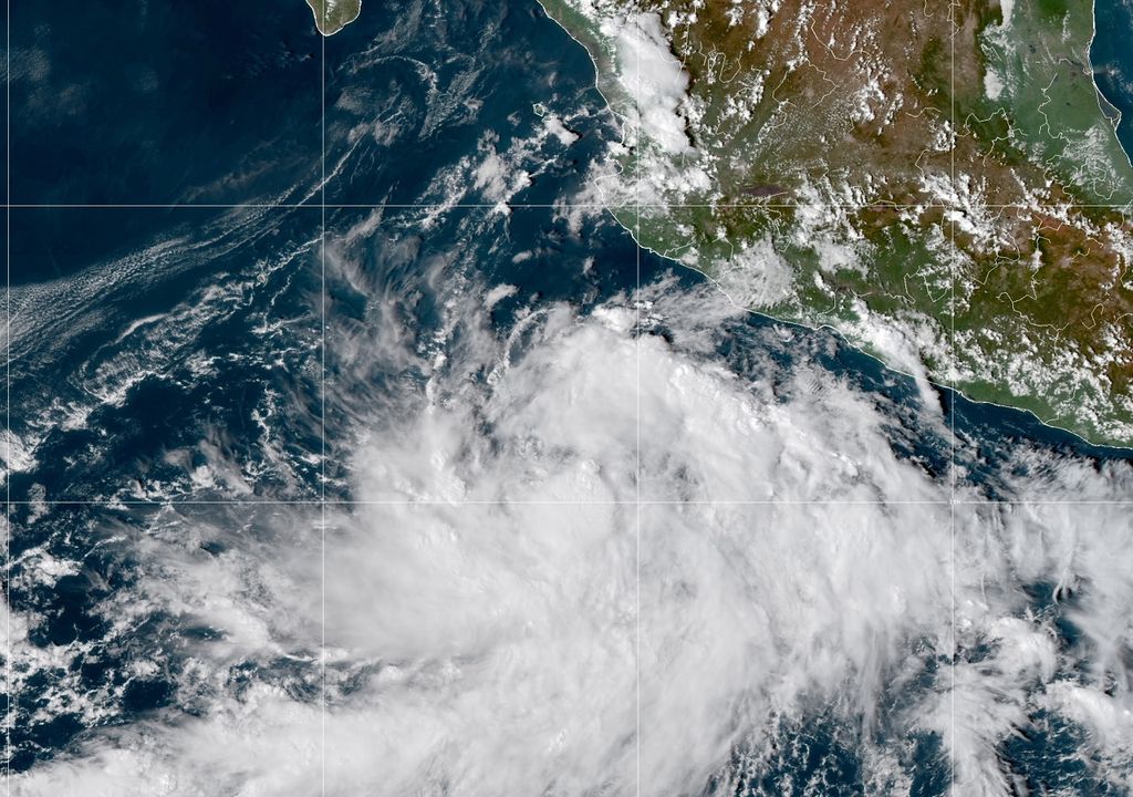 Suspenden clases en Nayarit ante llegada del huracán “Roslyn”