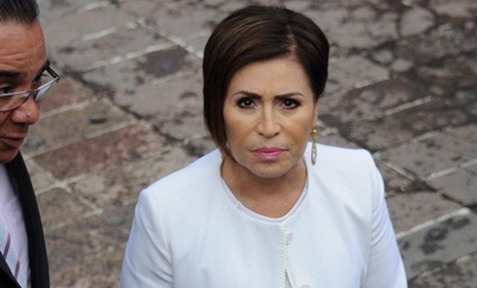 Juez determina que Rosario Robles debe continuar en prisión preventiva pues existe riesgo de fuga