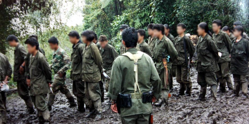 Retira EU a las FARC de su lista negra de grupos terroristas