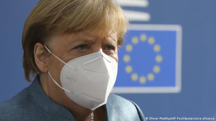 Pide Angela Merkel endurecer restricciones en Alemania ante repunte de casos de covid-19