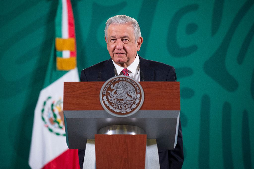 Recompensa de EU para capturar a hijos de ‘El Chapo’ se debe a muertes por drogas sintéticas en ese país: AMLO