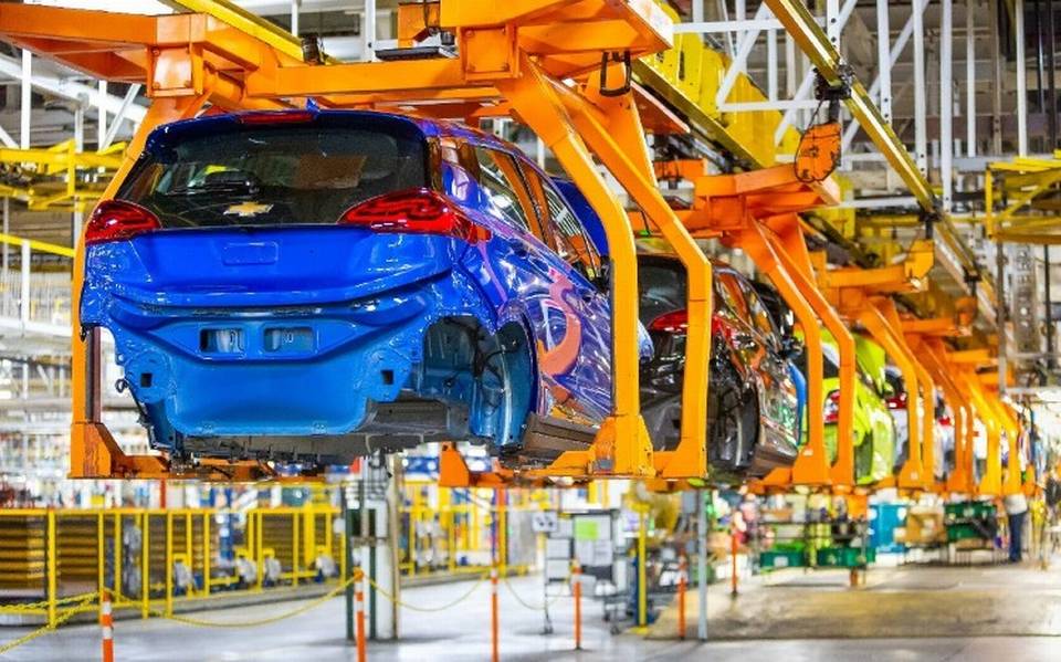 México y Canadá tomarán represalias contra EU por iniciativa de autos eléctricos