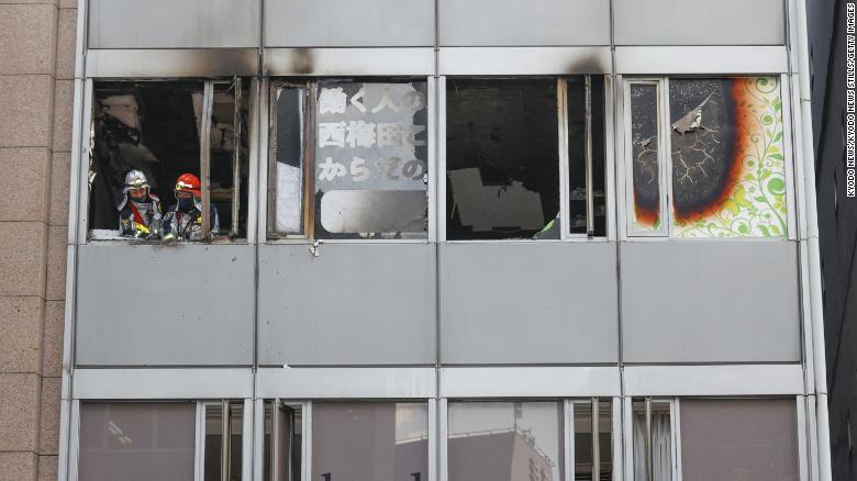 Reportan 24 muertos por incendio en clínica psiquiátrica de Osaka
