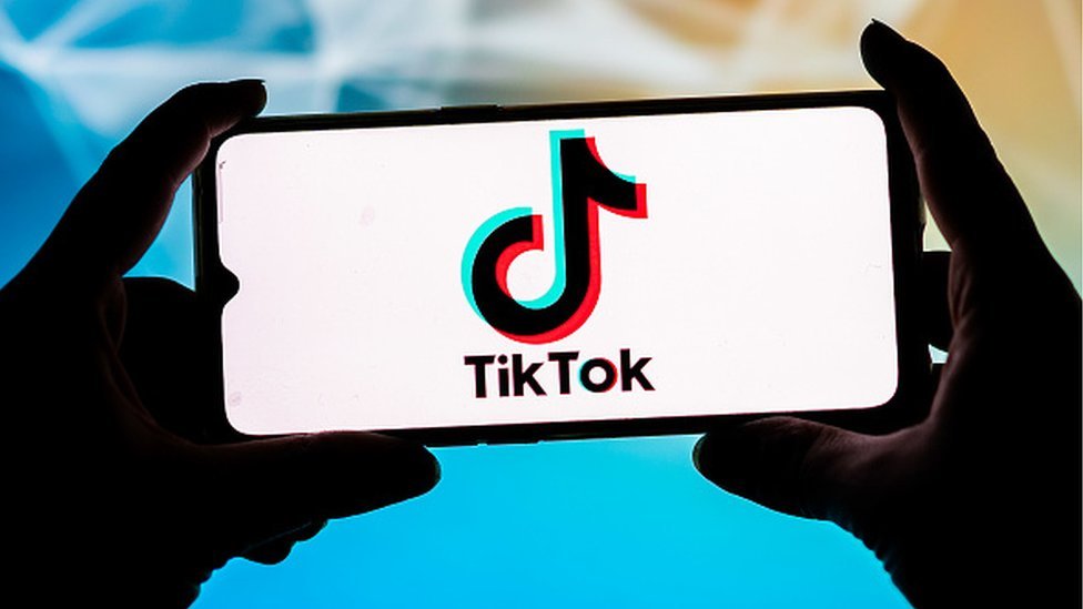 Investiga FBI amenaza de ataque a escuelas de EU publicada en TikTok