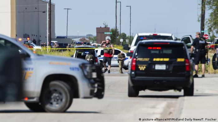 Tiroteo en establecimiento comercial de Texas deja 3 muertos y un herido