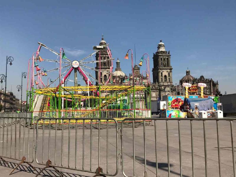 Destaca Sheinbaum asistencia diaria de 90 mil personas a verbena navideña del Zócalo en semáforo verde