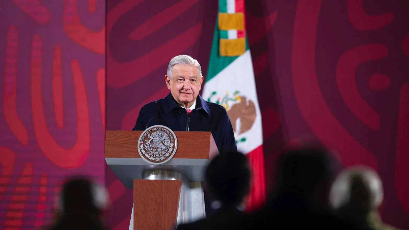 “Amanecí ronco pero creo que es gripe»: AMLO se hará una prueba de covid-19
