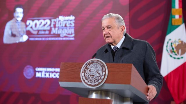Pemex ya tiene los recursos para cerrar compra de refinería Deer Park: AMLO