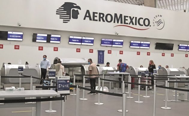 Sobrecargos de Aeroméxico se contagian de Ómicron; cancelan vuelos de último momento