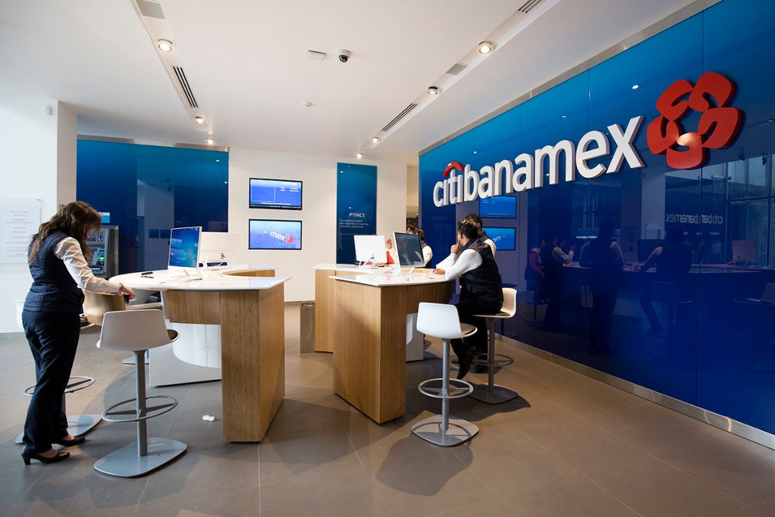 Llaman empresarios pro 4T a inversionistas mexicanos a conformar un grupo para comprar Banamex