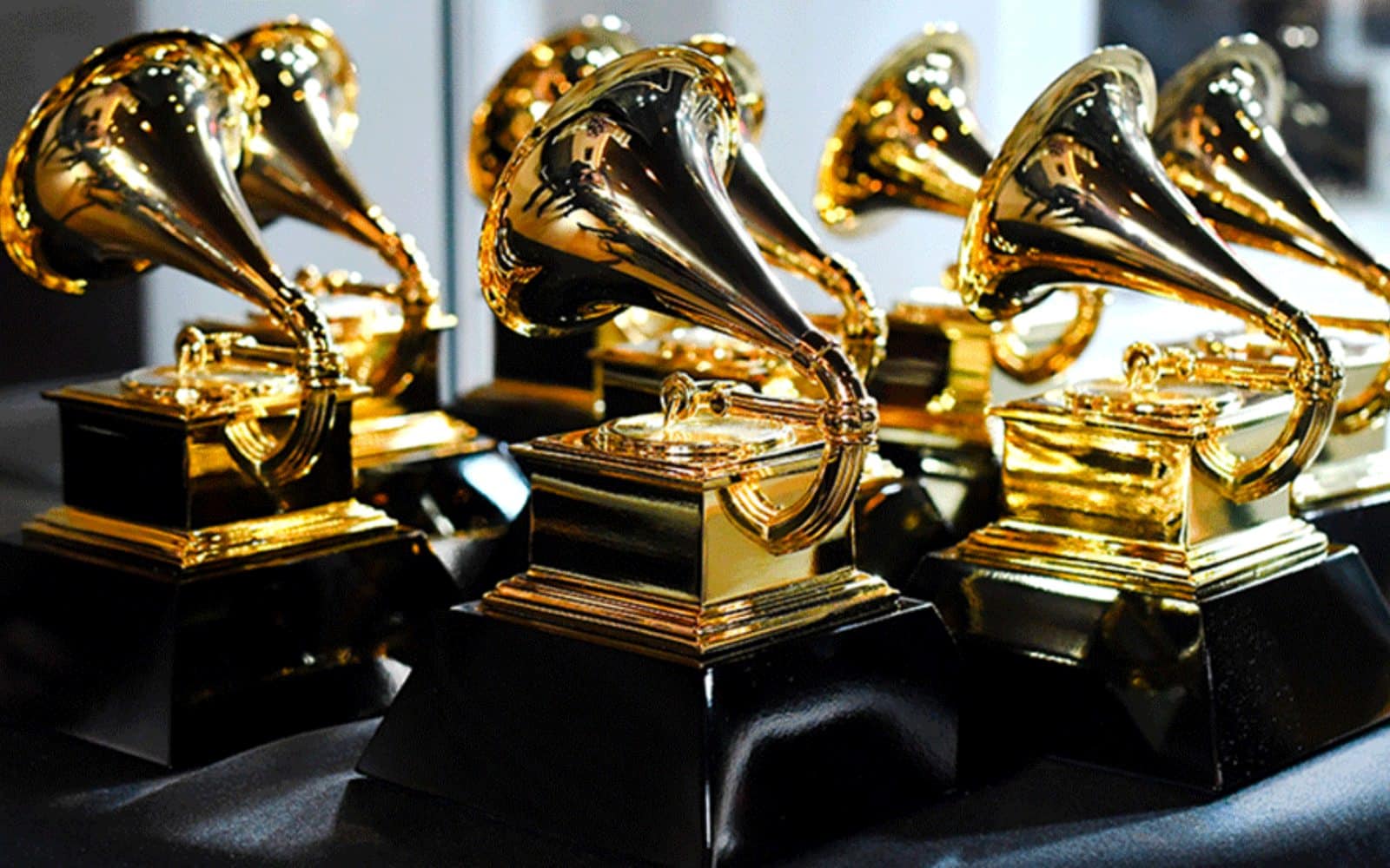Posponen premios Grammy 2022 por contagios de variante Ómicron