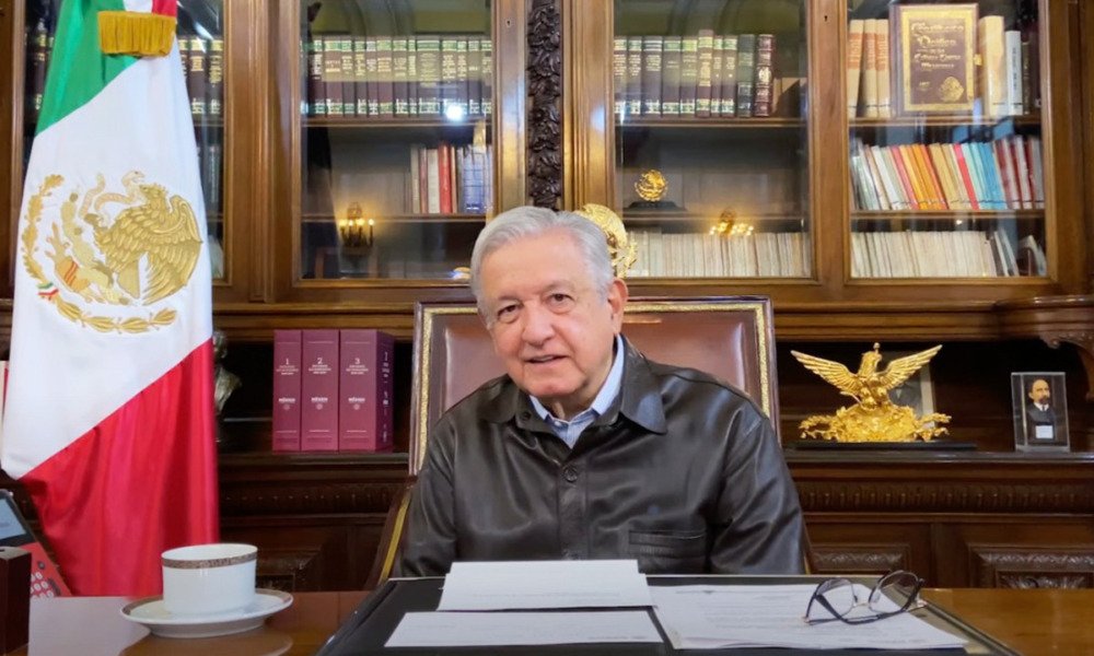 Afirma AMLO que ya va saliendo del covid-19