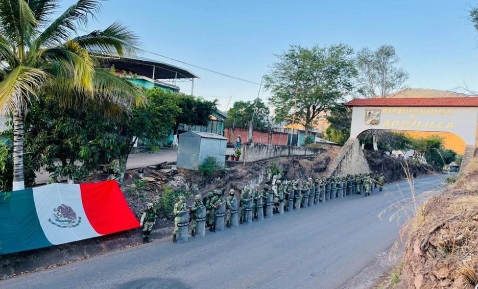Libera Ejército rutas principales de Tierra Caliente, ‘tomadas’ por el crimen organizado
