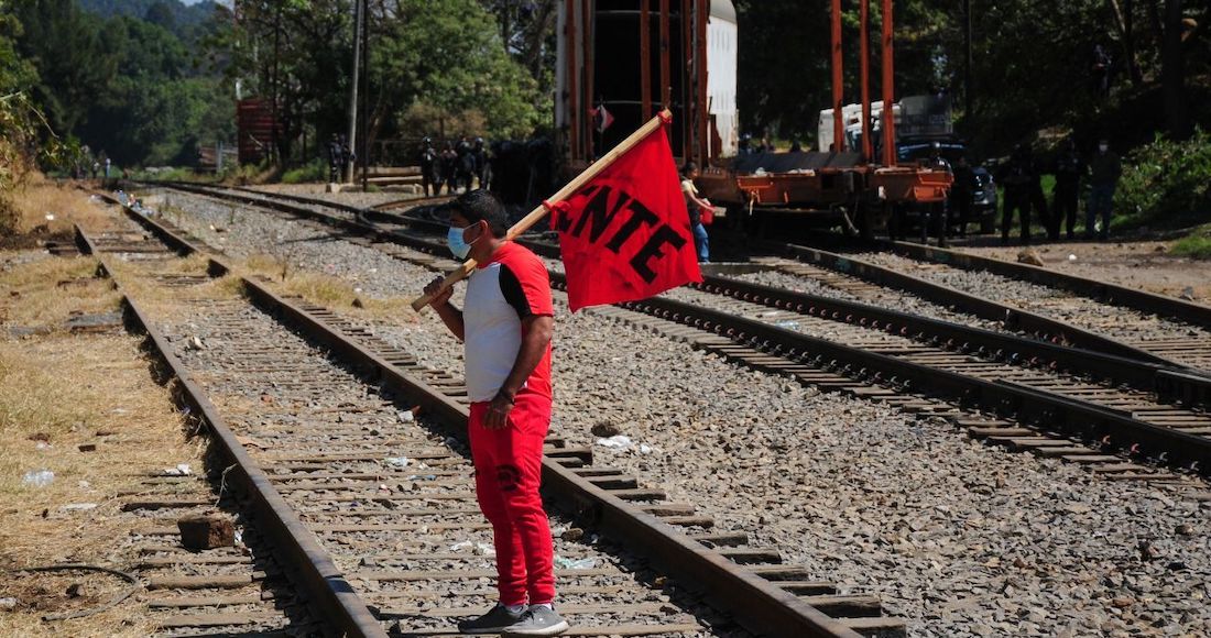 CNTE y gobierno de Michoacán pactan tregua por vías del tren en Caltzontzin