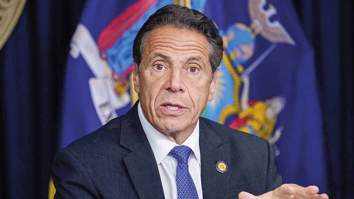 Agente de la policía demanda a ex gobernador de Nueva York, Andrew Cuomo, por acoso sexual 