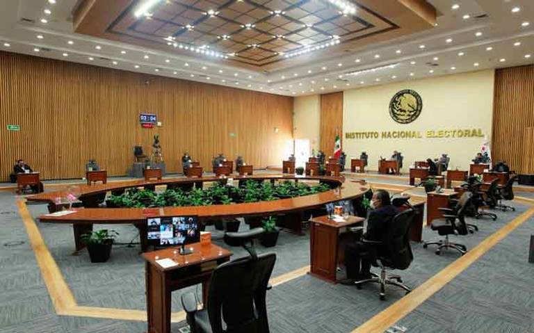 Morena acusa al INE de ser una «mafia electoral» y se enfrenta a los consejeros del instituto.