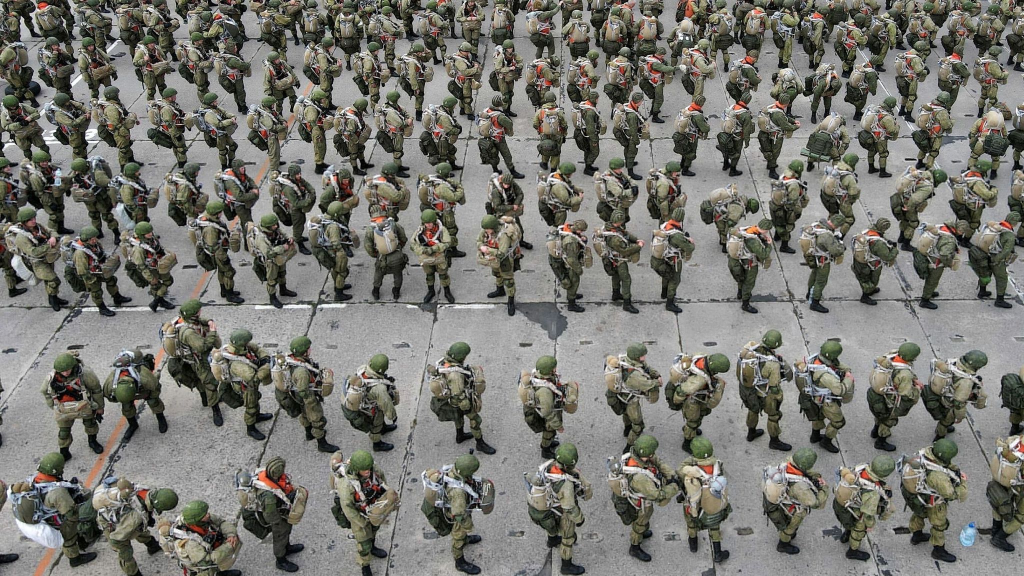 Rusia mueve artillería y lanzacohetes a posición de ataque: funcionario EU 