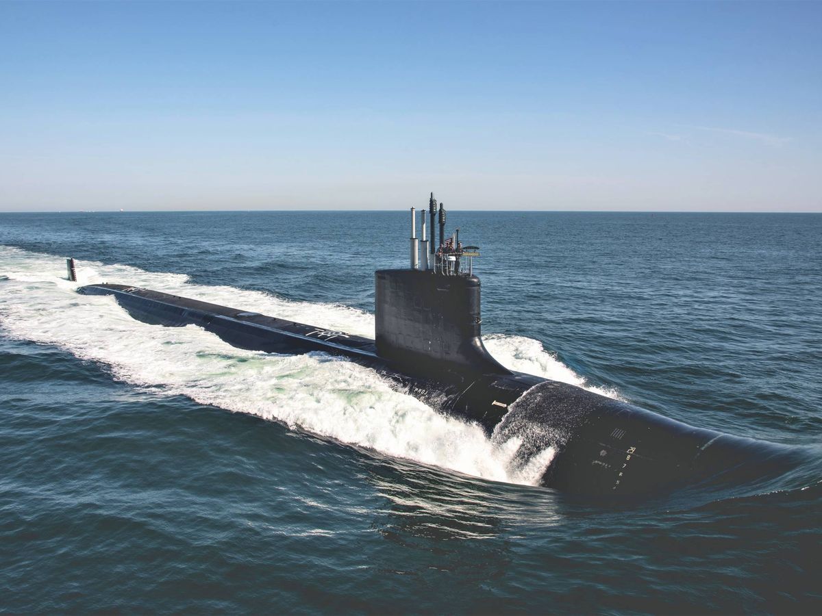 Aumenta la tensión; Rusia expulsa submarino de EU que estaba en sus aguas territoriales