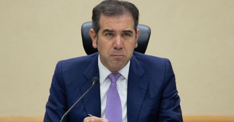 Defiende Córdova autonomía del INE; advierte de riesgos de reforma