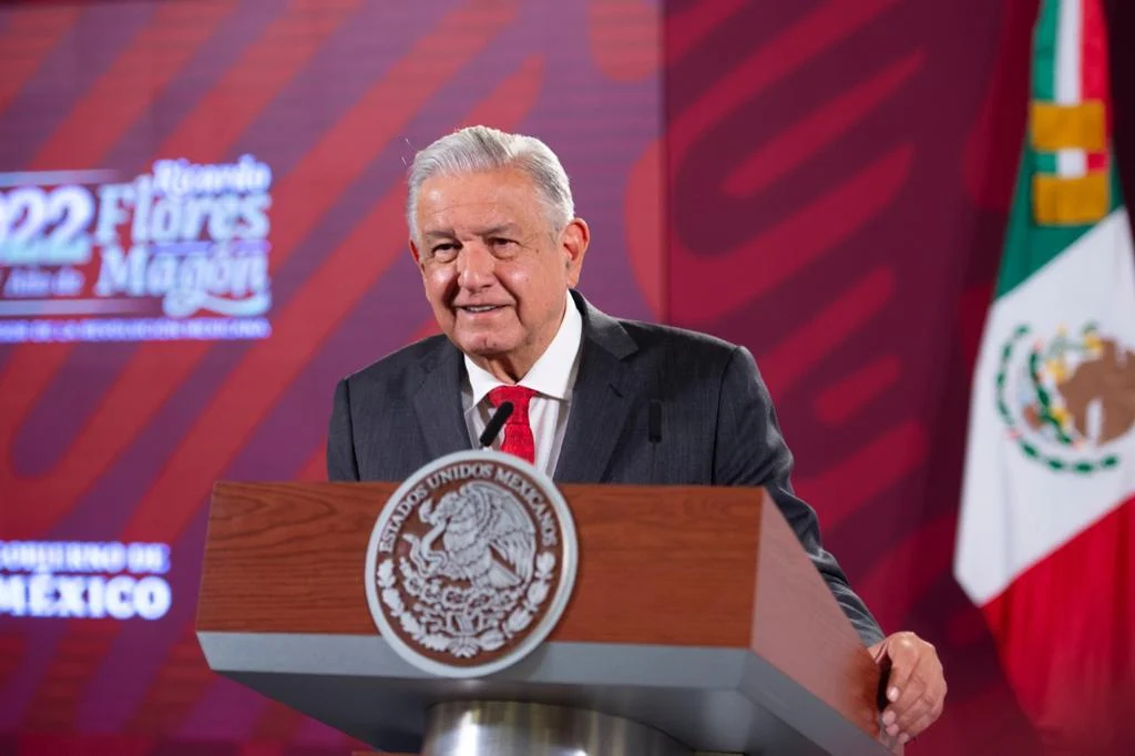AMLO critica campaña de actores en contra del Tren Maya