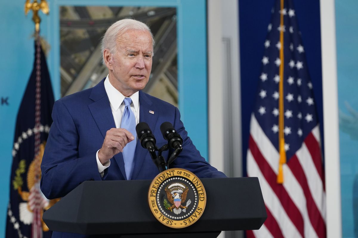 Biden pide a empresas de EU protegerse de ciberataques encabezados por Rusia