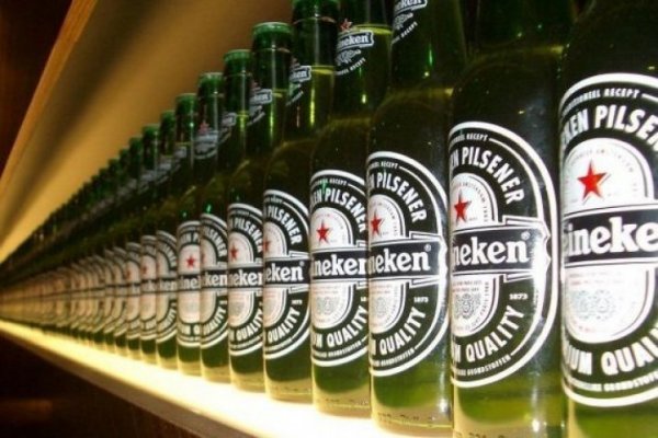 Heineken y Carlsberg deciden suspender operaciones y salir de Rusia