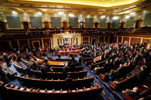 Congreso de Arizona aprueba restringir cambio de género en menores