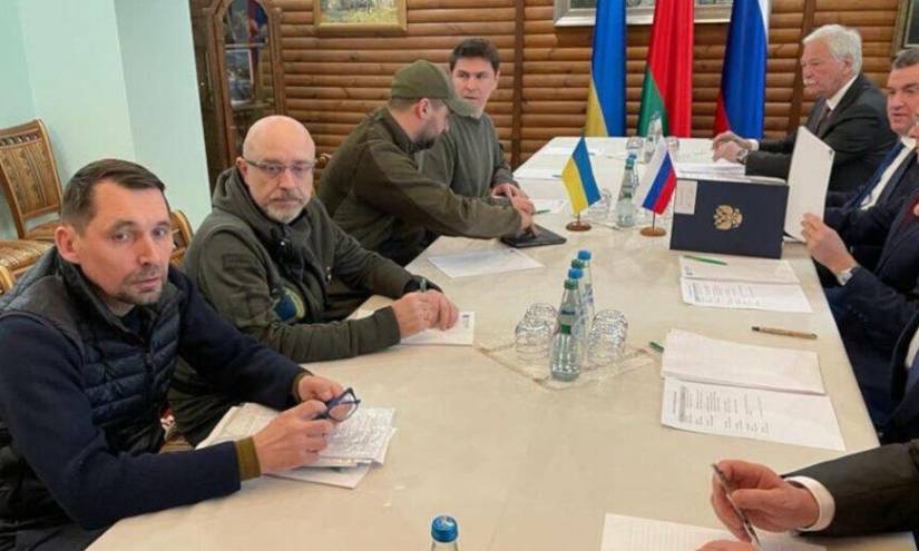 Ucrania y Rusia acuerdan un alto el fuego que no pone fin a la guerra