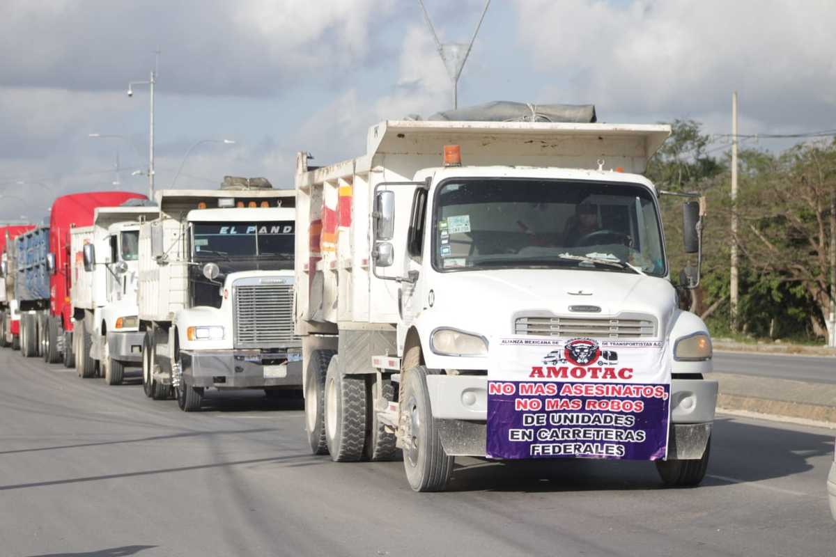 Reabren tránsito en la autopista México-Querétaro; transportistas llega a acuerdo ￼