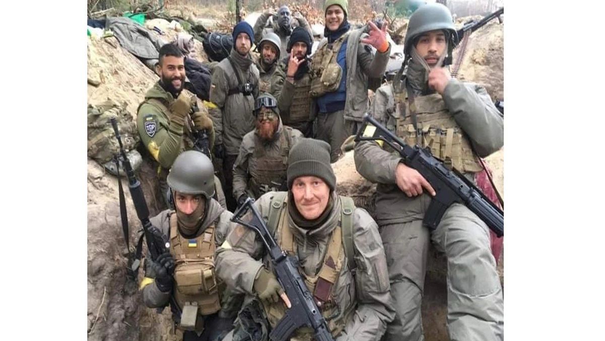Reportan que voluntarios mexicanos se suman a la protección de Kiev