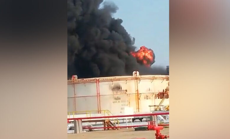 Estiman pérdidas superiores a los 100 mdp tras incendio en refinería de Salina Cruz