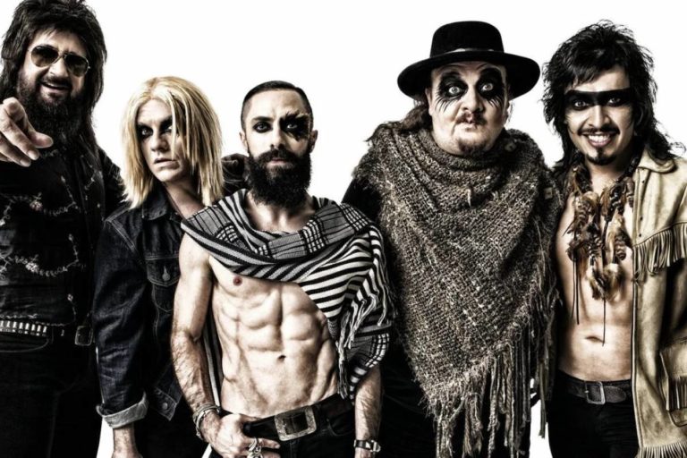 Roban equipo de Moderatto en autopista México-Puebla