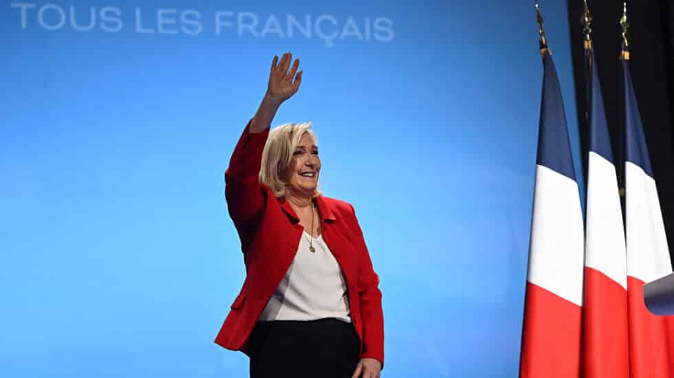 Le Pen encabeza elecciones en Francia en la mayoría de los territorios de ultramar