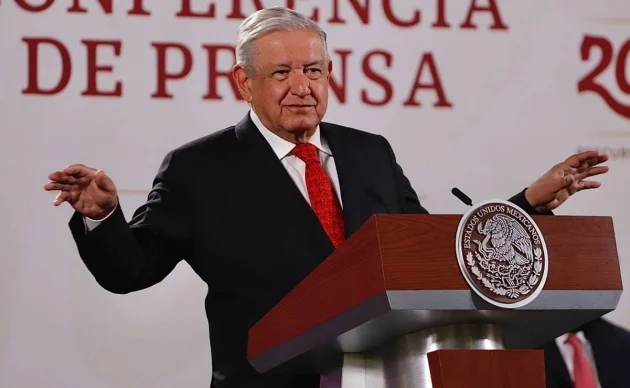 AMLO detiene nueva norma para verificar autos; «no vamos a estar bolseando a la gente»